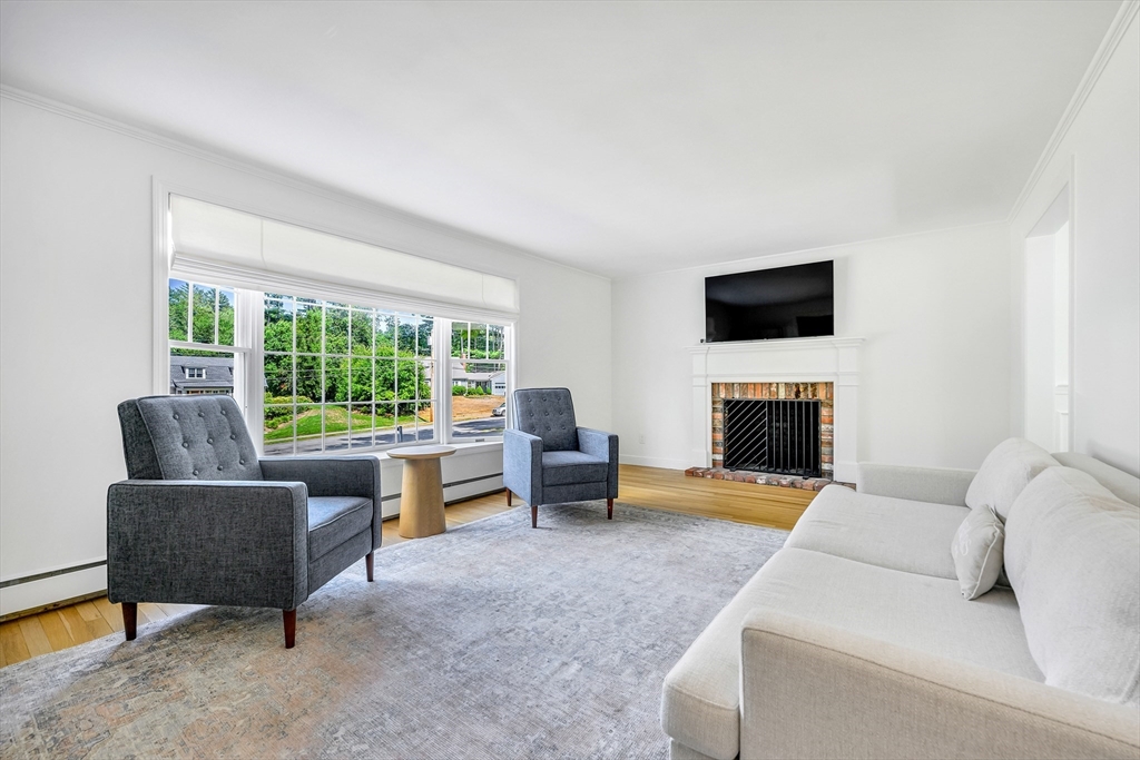 27 Marlyn Road Medfield, MA 02052 - Photo 3 of 28 Gallery Image 3