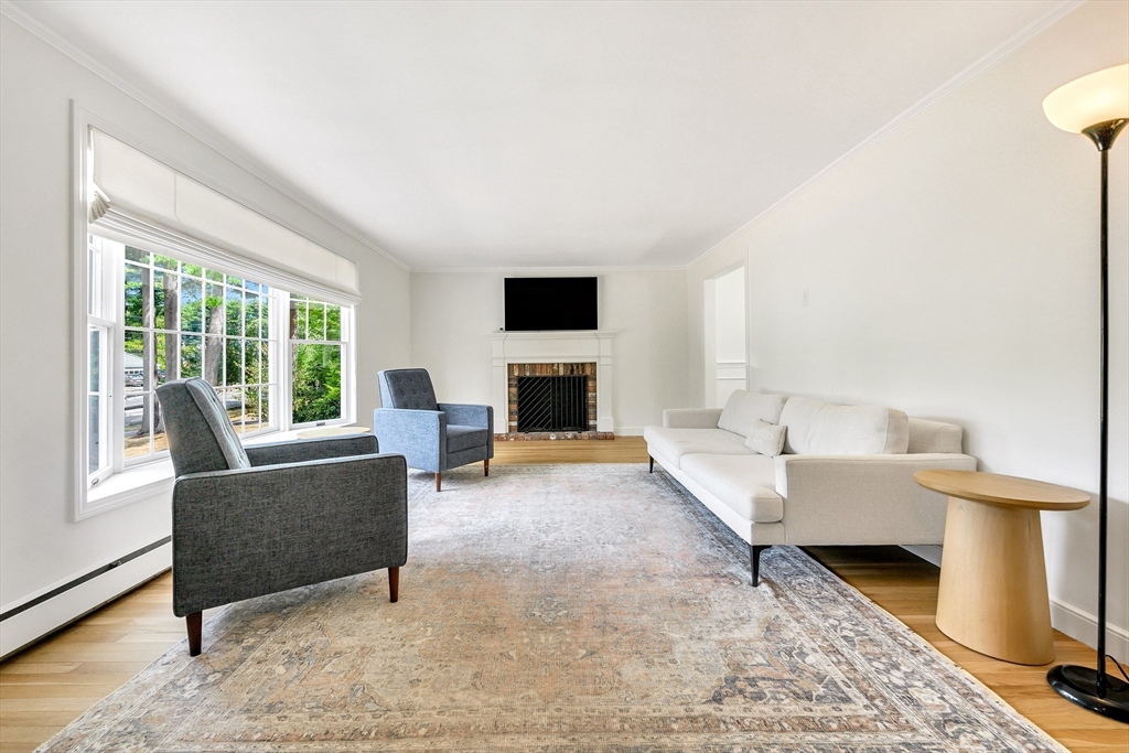 27 Marlyn Road Medfield, MA 02052 - Photo 5 of 28 Gallery Image 5