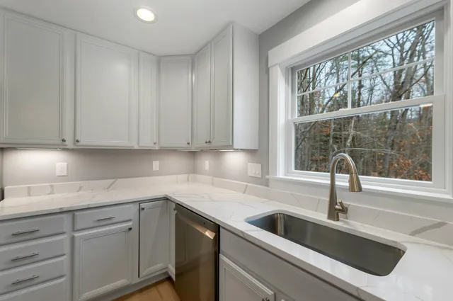 $689,900 | 606 Alton Mountain Road, Alton, NH 03810