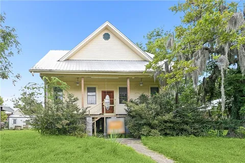 $449,000 | 406 Covington Street, Madisonville, LA 70447