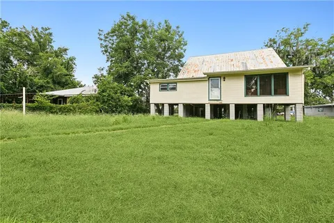 $449,000 | 406 Covington Street, Madisonville, LA 70447