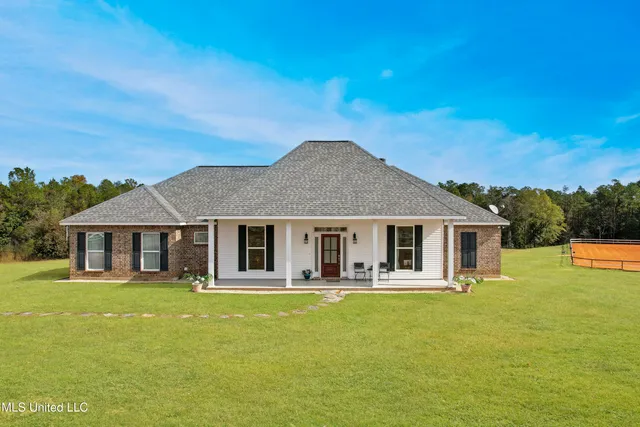 $555,000 | 29 East Slope Drive, Carriere, MS 39426