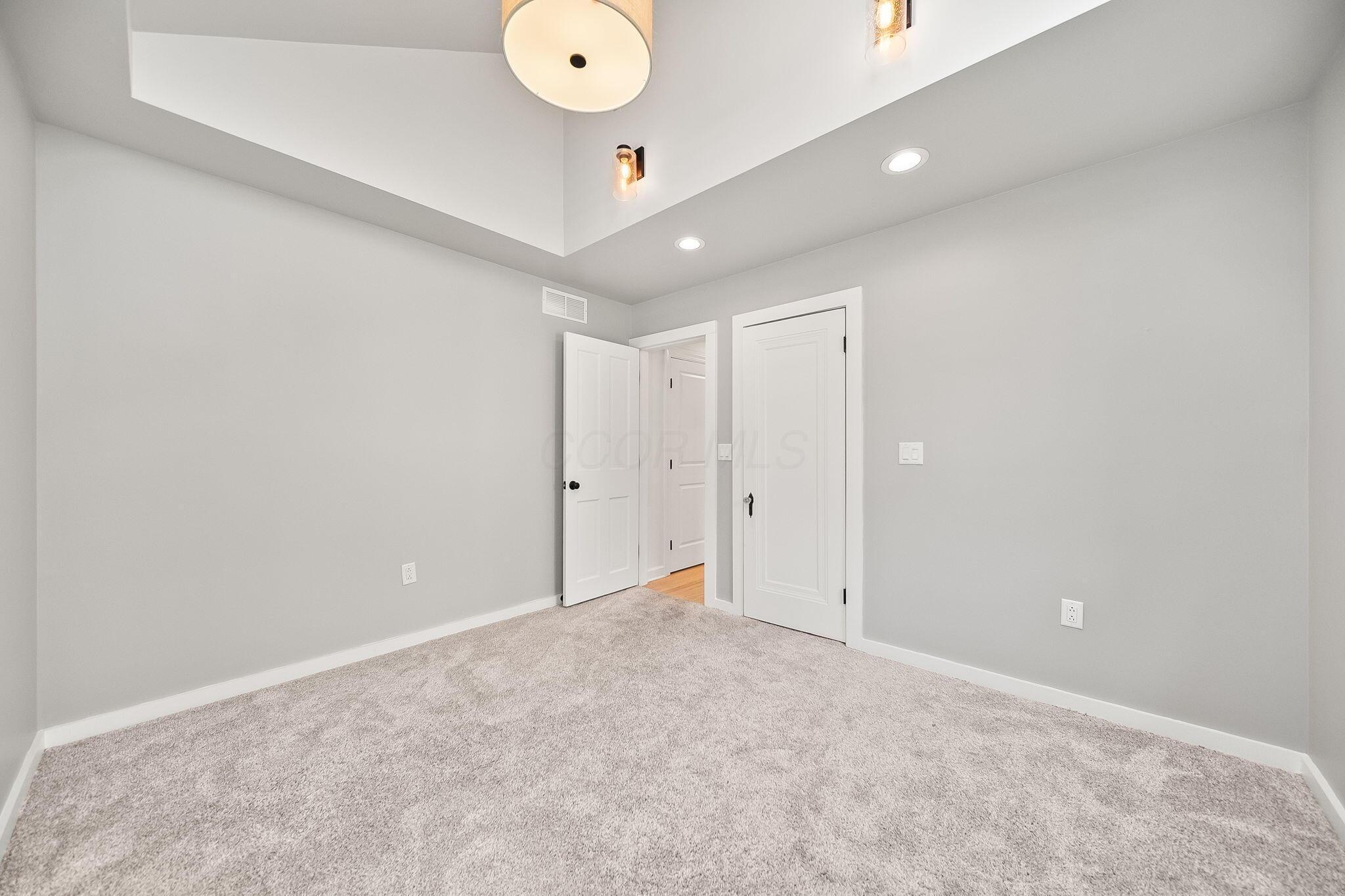 2698 Ruhl Avenue Columbus, OH 43209 - Photo 32 of 57 32-web-or-mls-DSC01765