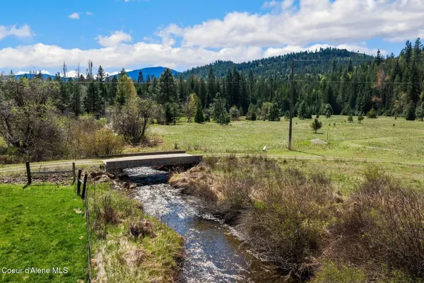 $325,000 | 2359 East Spring Creek Road, Clark Fork, ID 83811