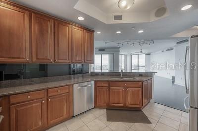 449 South 12th Street, Unit 2401 Tampa, FL 33602 - Photo 11 of 39