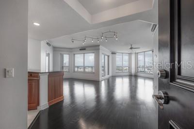 449 South 12th Street, Unit 2401 Tampa, FL 33602 - Photo 3 of 39