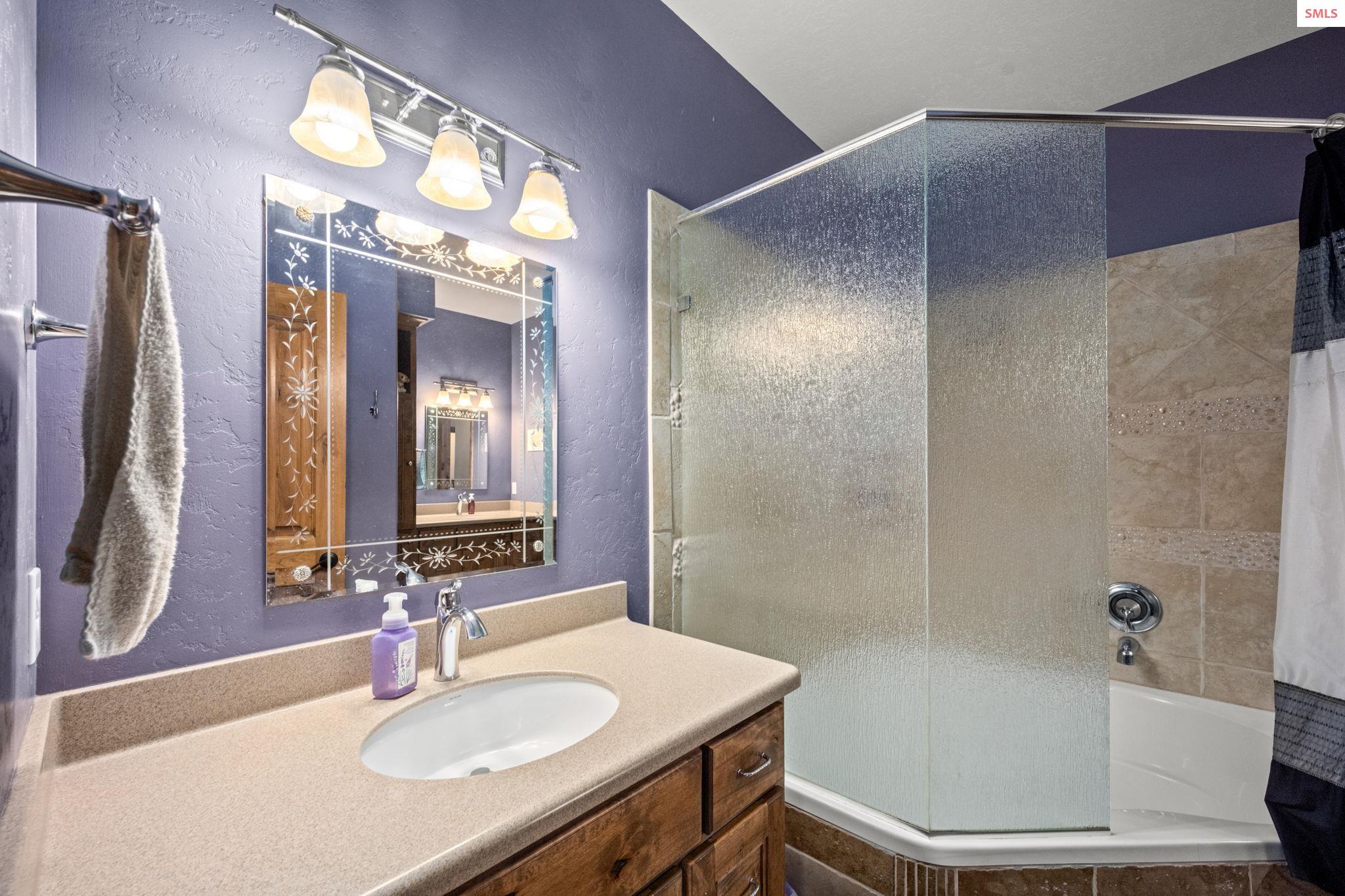 289 Gold Road Naples, ID 83847 - Photo 44 of 98 Gallery Image 44