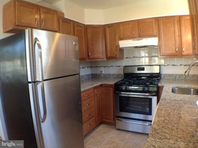 2007 Chapman Road Hyattsville, MD 20783 - Photo 1 of 18 Kitchen