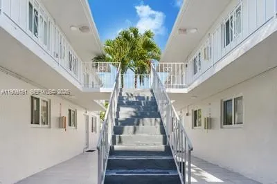 $1,999 | 1630 Northwest 18th Street, Unit 1, Miami, FL 33125