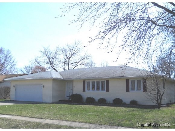 2612 Sarona Road Springfield, IL 62704 - Photo 1 of 11