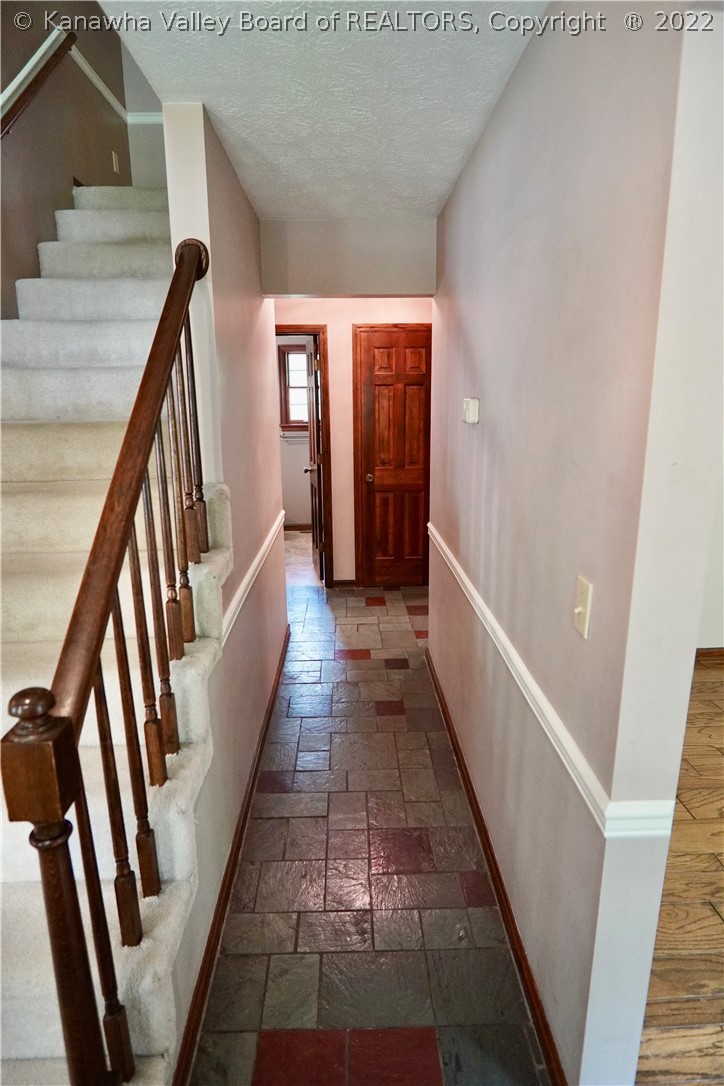 1812 Shadybrook Road Charleston, WV 25314 - Photo 12 of 37 Gallery Image 12