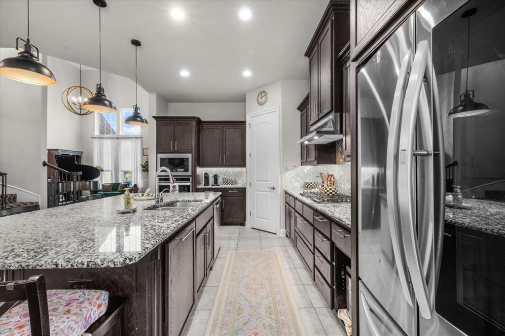 1725 Crested Ridge Road Fort Worth, TX 76008 - Photo 12 of 36