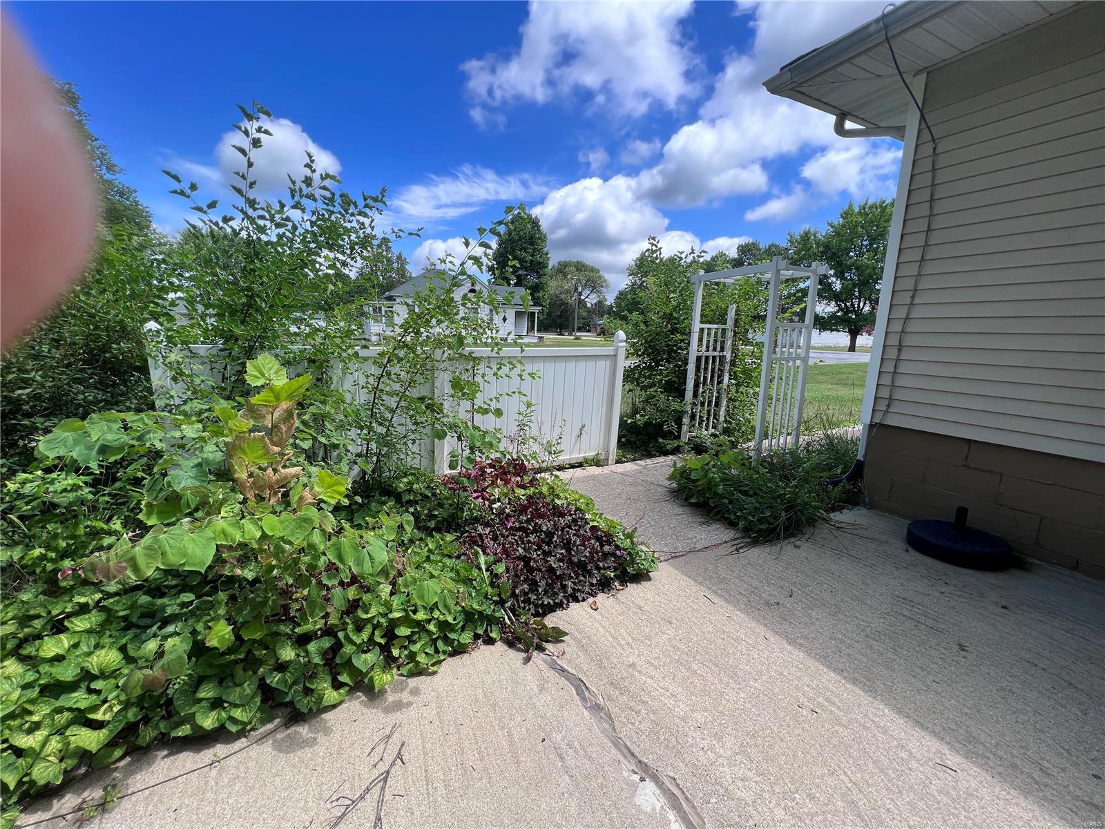 503 South Main Street New Douglas, IL 62074 - Photo 10 of 58