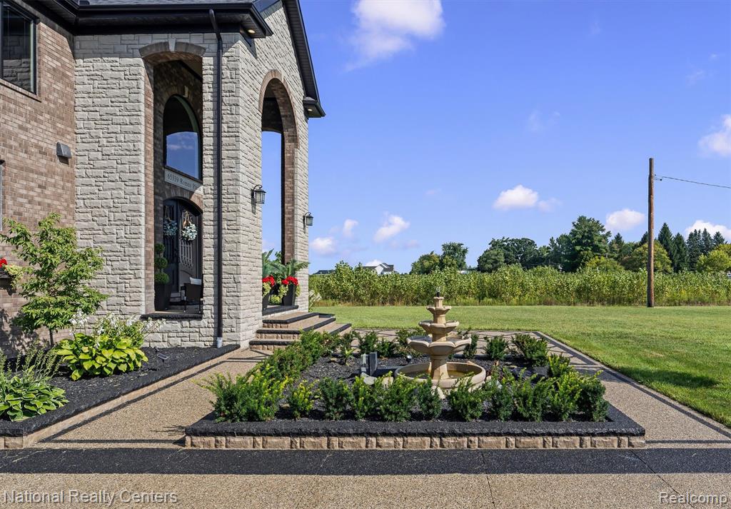 65339 Romeo Plank Road Ray, MI 48096 - Photo 5 of 90 Gallery Image 5