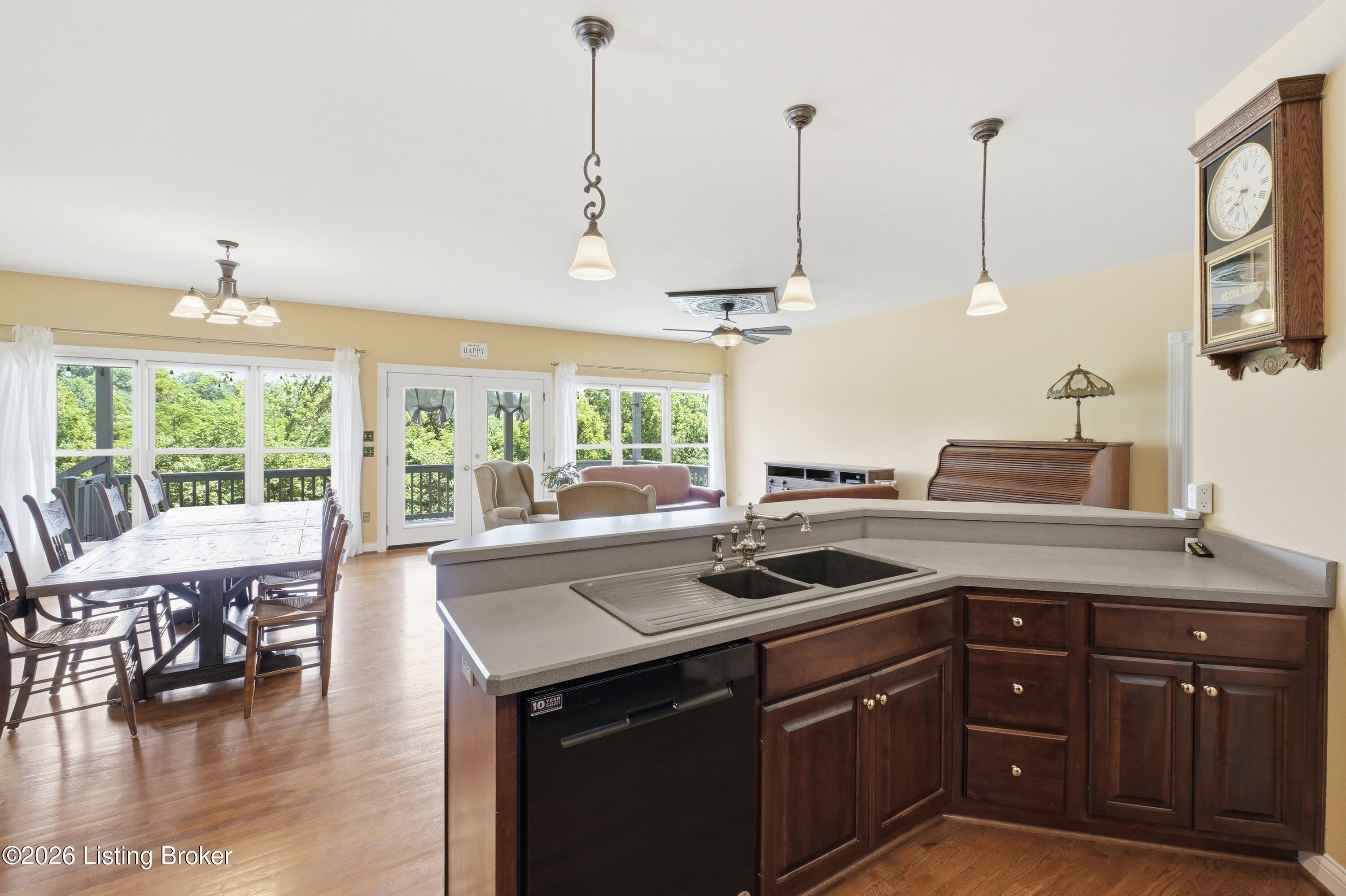 671 Button Ridge Road Bedford, KY 40006 - Photo 10 of 71 10_671button_louisvillerealestatemedia_0
