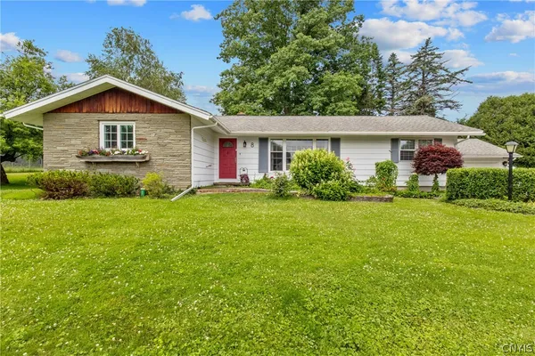 $275,000 | 8 Riverview Drive, Fulton, NY 13069