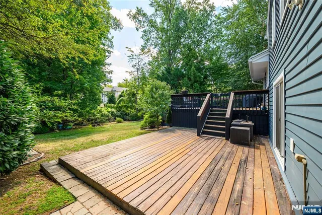 $949,000 | 624 West Drive, Paramus, NJ 07652