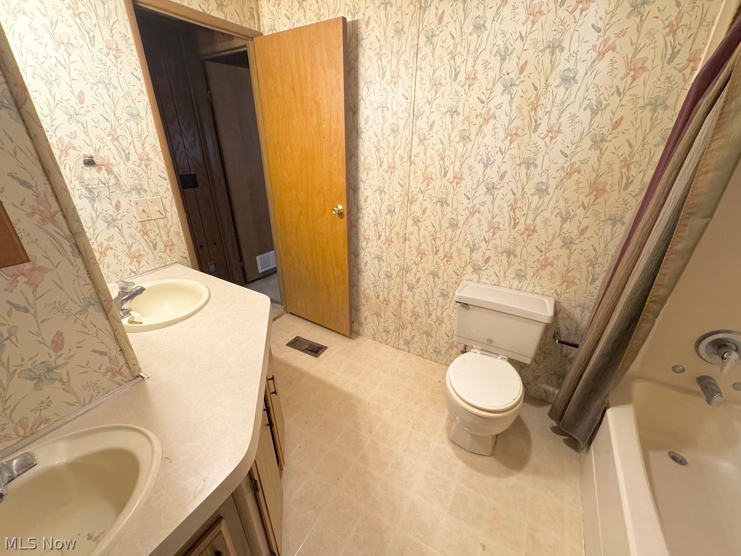 1166 Lafayette Road, Unit F38 Medina, OH 44256 - Photo 21 of 26