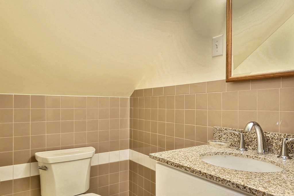 444 Great Road Bedford, MA 01730 - Photo 11 of 17 Gallery Image 11