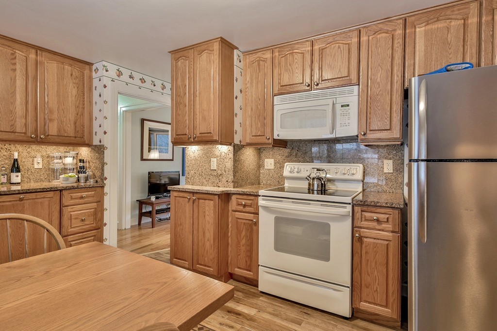 444 Great Road Bedford, MA 01730 - Photo 3 of 17 Gallery Image 3