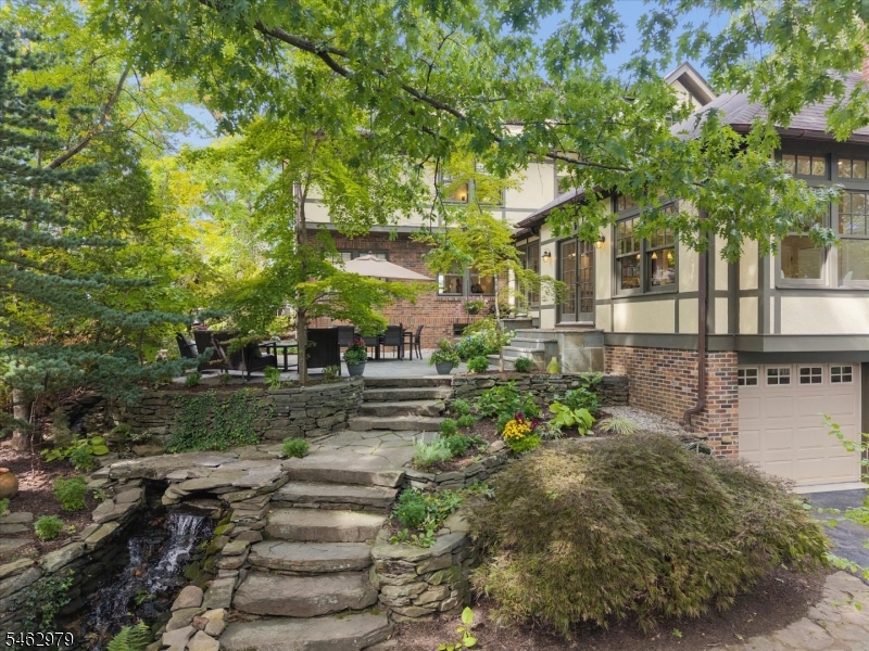 121 Christopher Street Montclair, NJ 07042 - Photo 42 of 47 Gallery Image 42