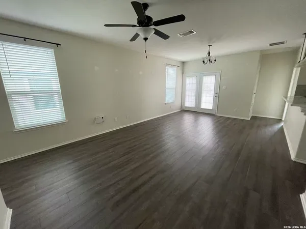 $1,695 | 513 Granite Mist, Universal City, TX 78148