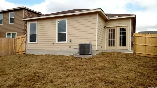 $1,695 | 513 Granite Mist, Universal City, TX 78148