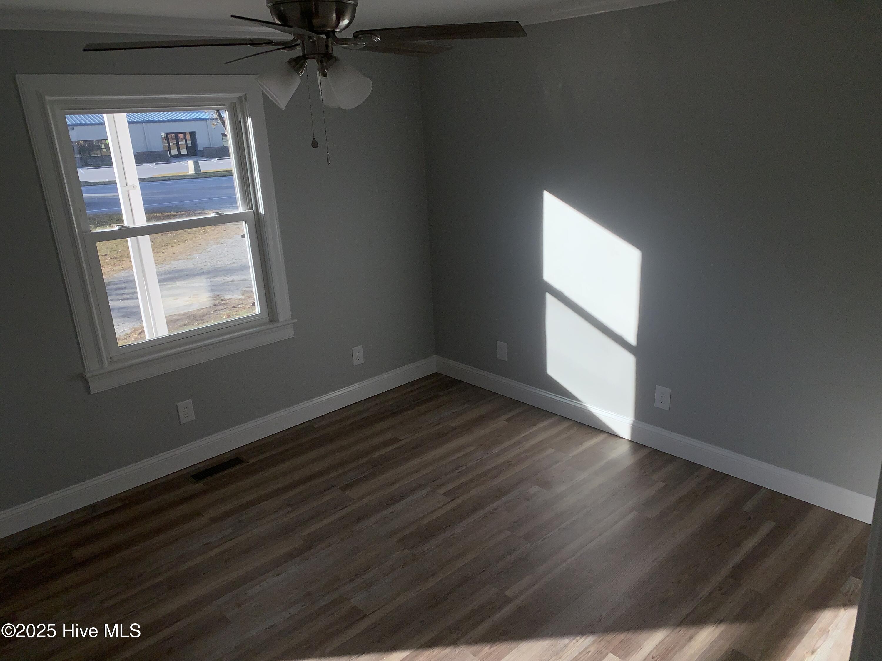 185 Saints Delight Church Road New Bern, NC 28560 - Photo 5 of 7 IMG_1578