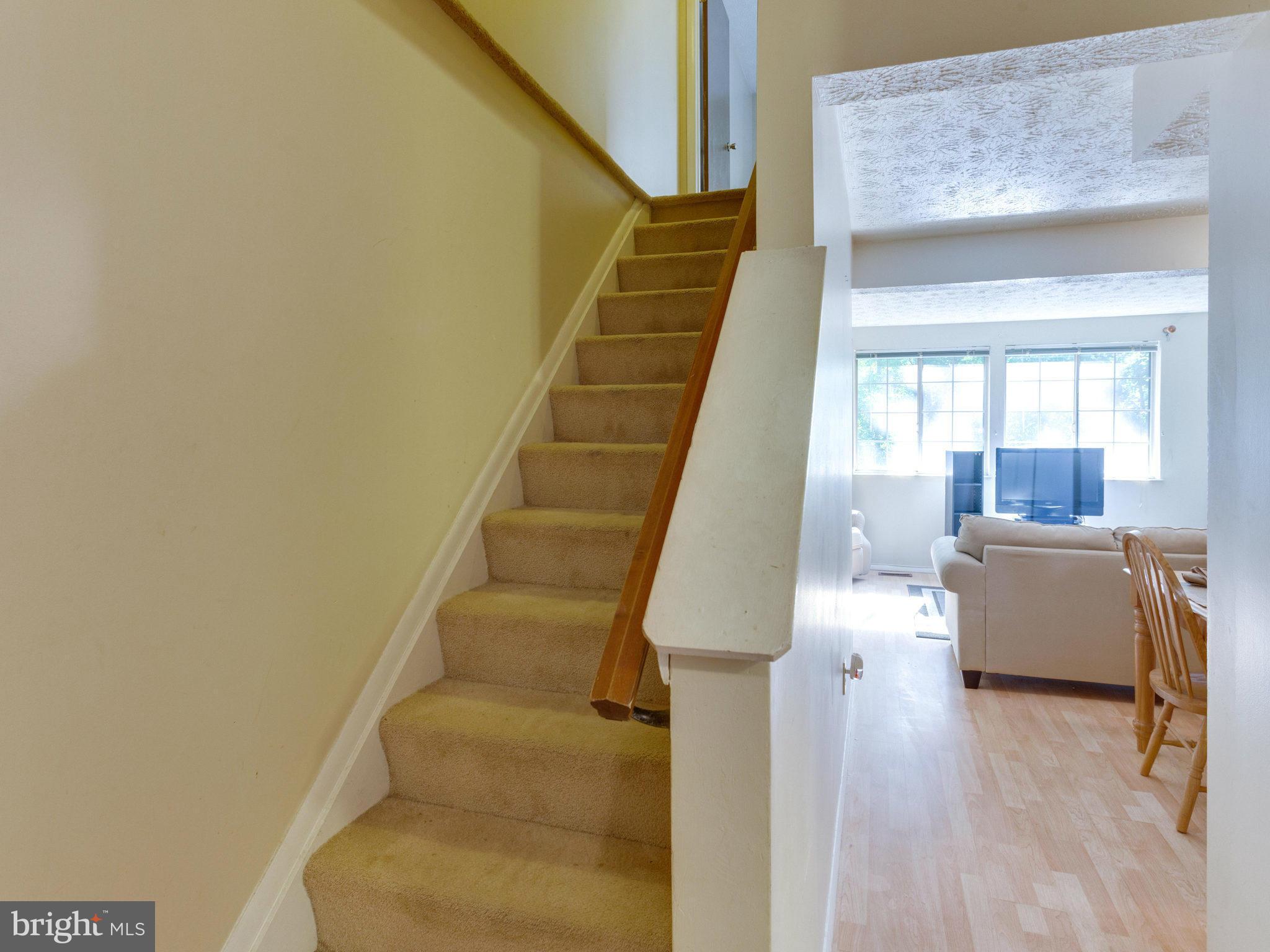 8032 Grandview Court Springfield, VA 22153 - Photo 2 of 28 Interior (General)