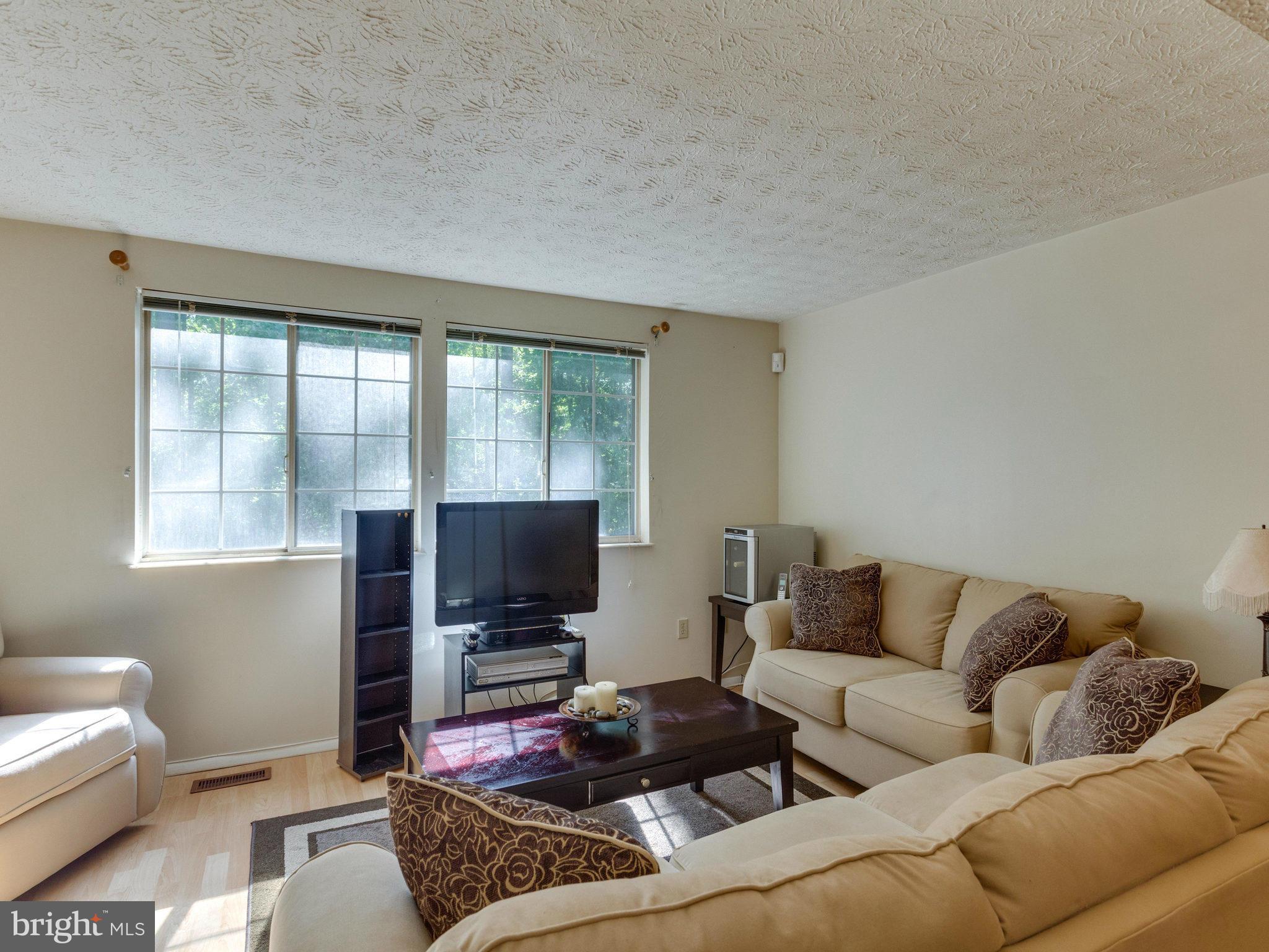 8032 Grandview Court Springfield, VA 22153 - Photo 11 of 28 Living Room