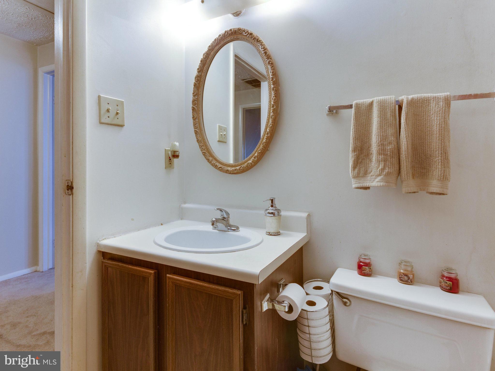 8032 Grandview Court Springfield, VA 22153 - Photo 14 of 28 Bath