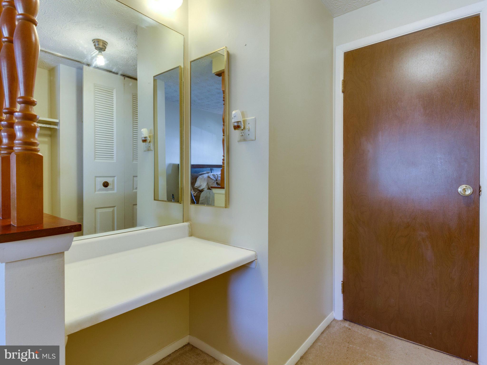 8032 Grandview Court Springfield, VA 22153 - Photo 17 of 28 Bath