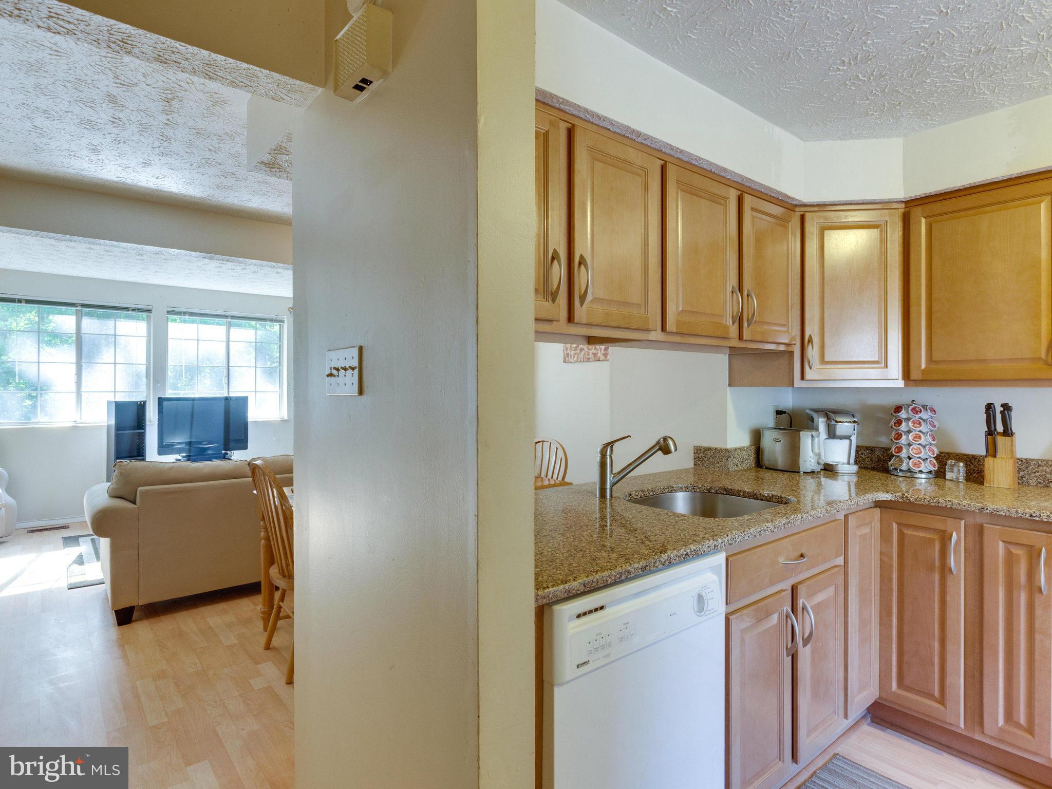 8032 Grandview Court Springfield, VA 22153 - Photo 3 of 28 Kitchen