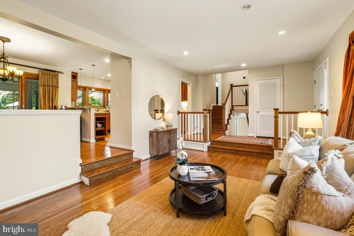 418 Neale Court Silver Spring, MD 20901 - Photo 4 of 33 Gorgeous hardwood floors!