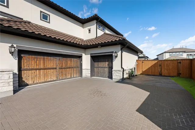 $1,520,000 | 18011 Blue Ridge Shores Drive, Cypress, TX 77433