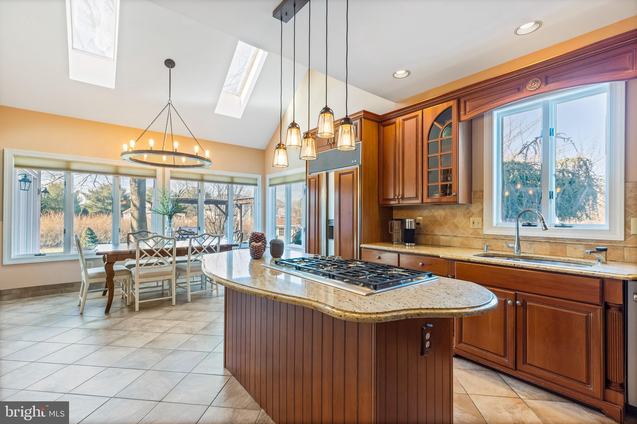 401 Providence Road Moorestown, NJ 08057 - Photo 18 of 60 Kitchen with Breakfast Room