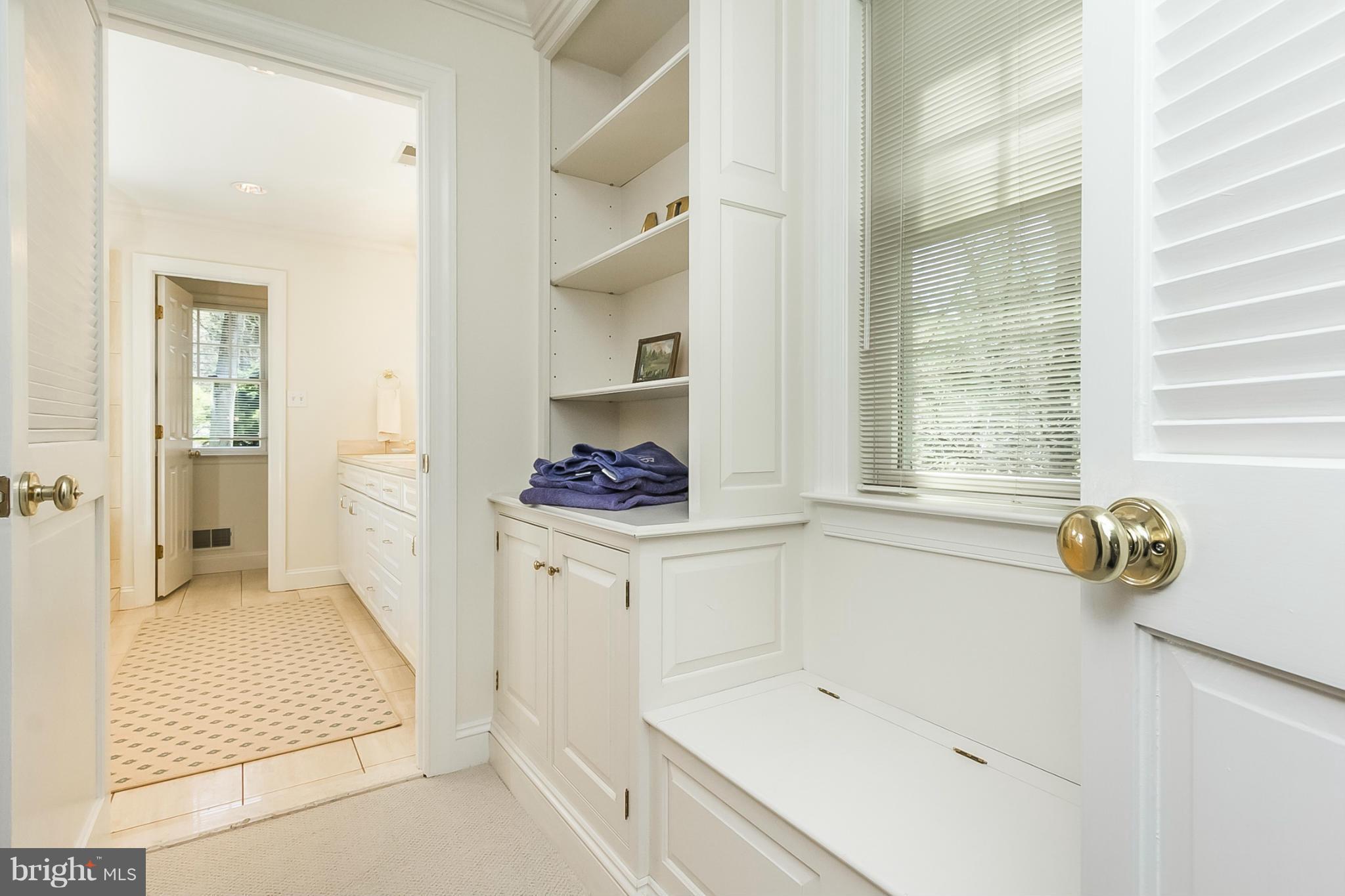 1936 Ruxton Road Baltimore, MD 21204 - Photo 19 of 30 Master Dressing Area