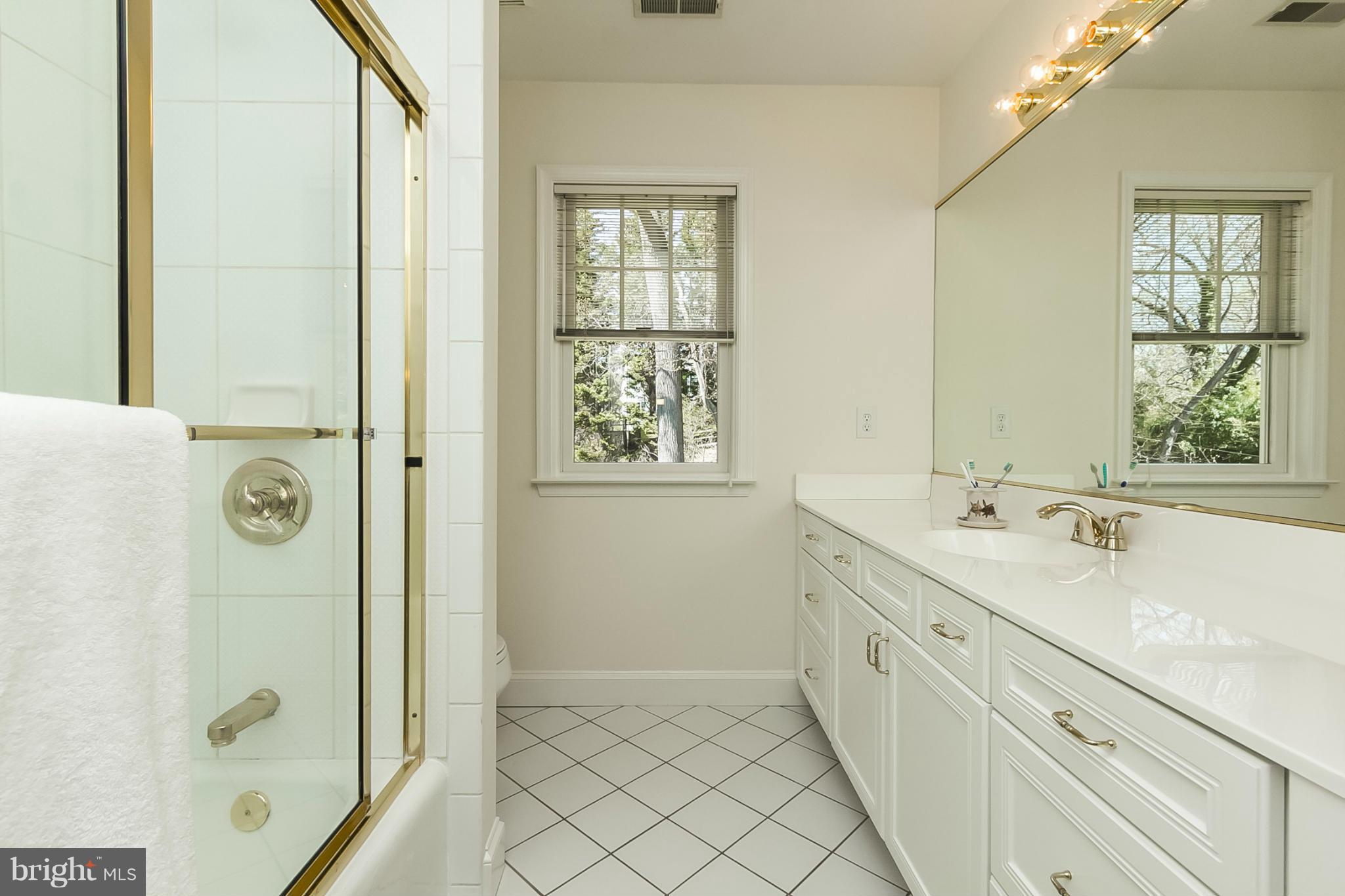 1936 Ruxton Road Baltimore, MD 21204 - Photo 24 of 30 Bath