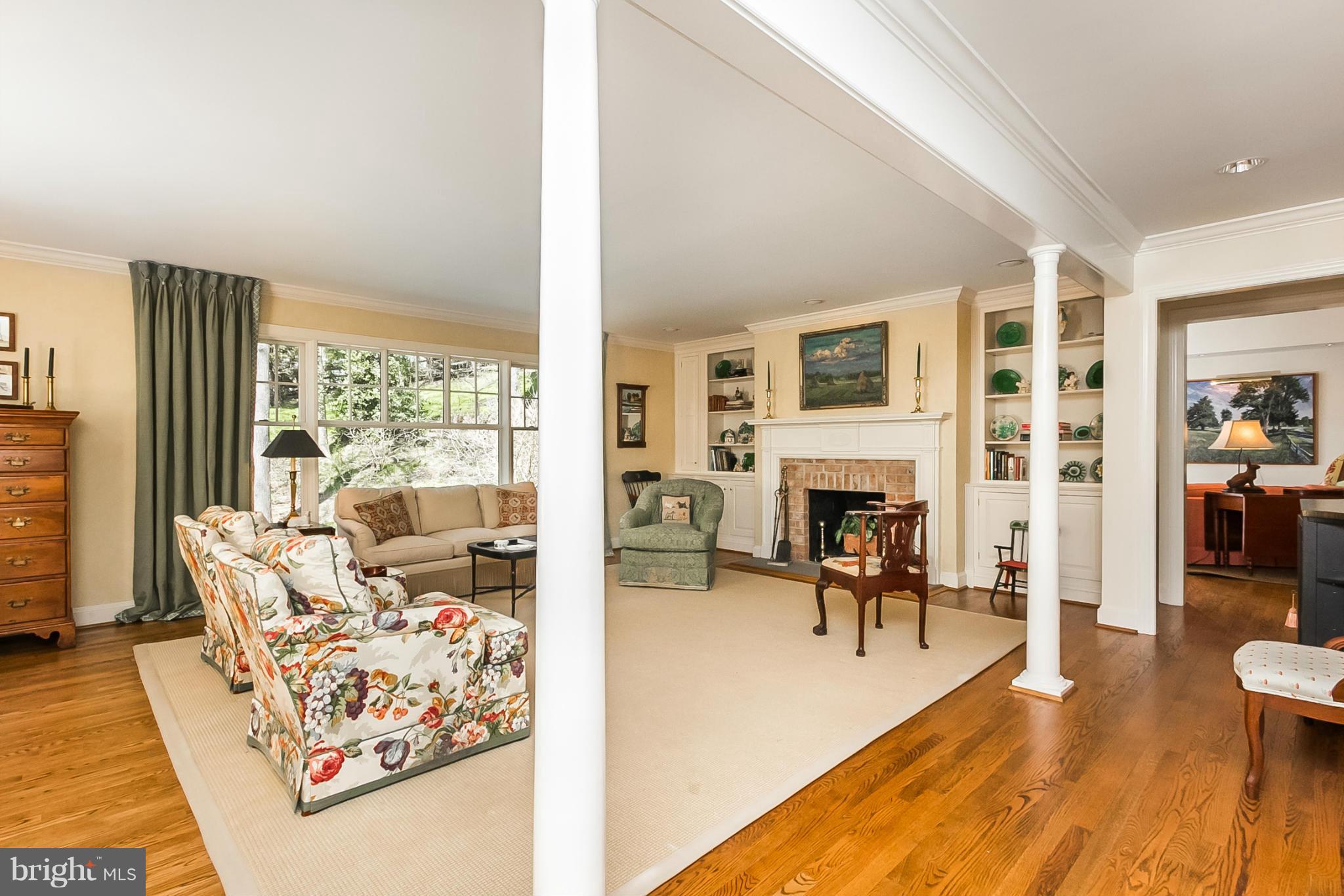 1936 Ruxton Road Baltimore, MD 21204 - Photo 5 of 30 Living Room