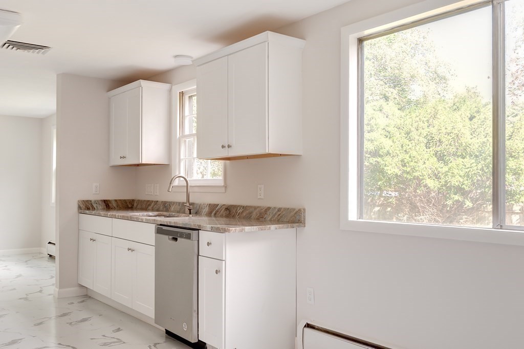 28 Spring Valley Road Worcester, MA 01609 - Photo 13 of 37 Gallery Image 13
