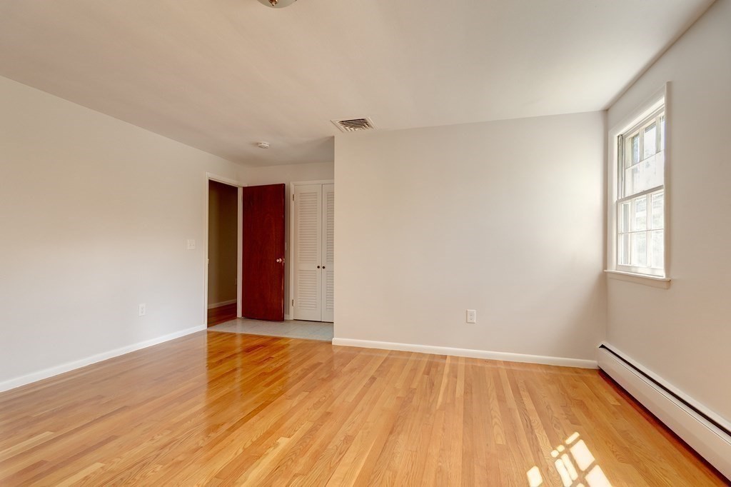 28 Spring Valley Road Worcester, MA 01609 - Photo 19 of 37 Gallery Image 19