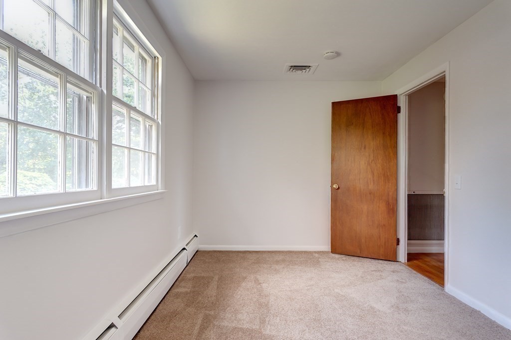28 Spring Valley Road Worcester, MA 01609 - Photo 23 of 37 Gallery Image 23