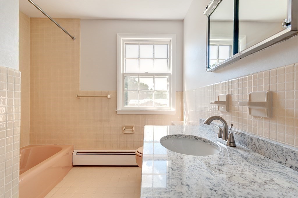 28 Spring Valley Road Worcester, MA 01609 - Photo 24 of 37 Gallery Image 24