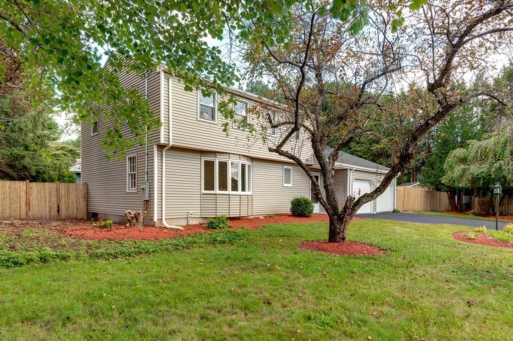 28 Spring Valley Road Worcester, MA 01609 - Photo 3 of 37 Gallery Image 3