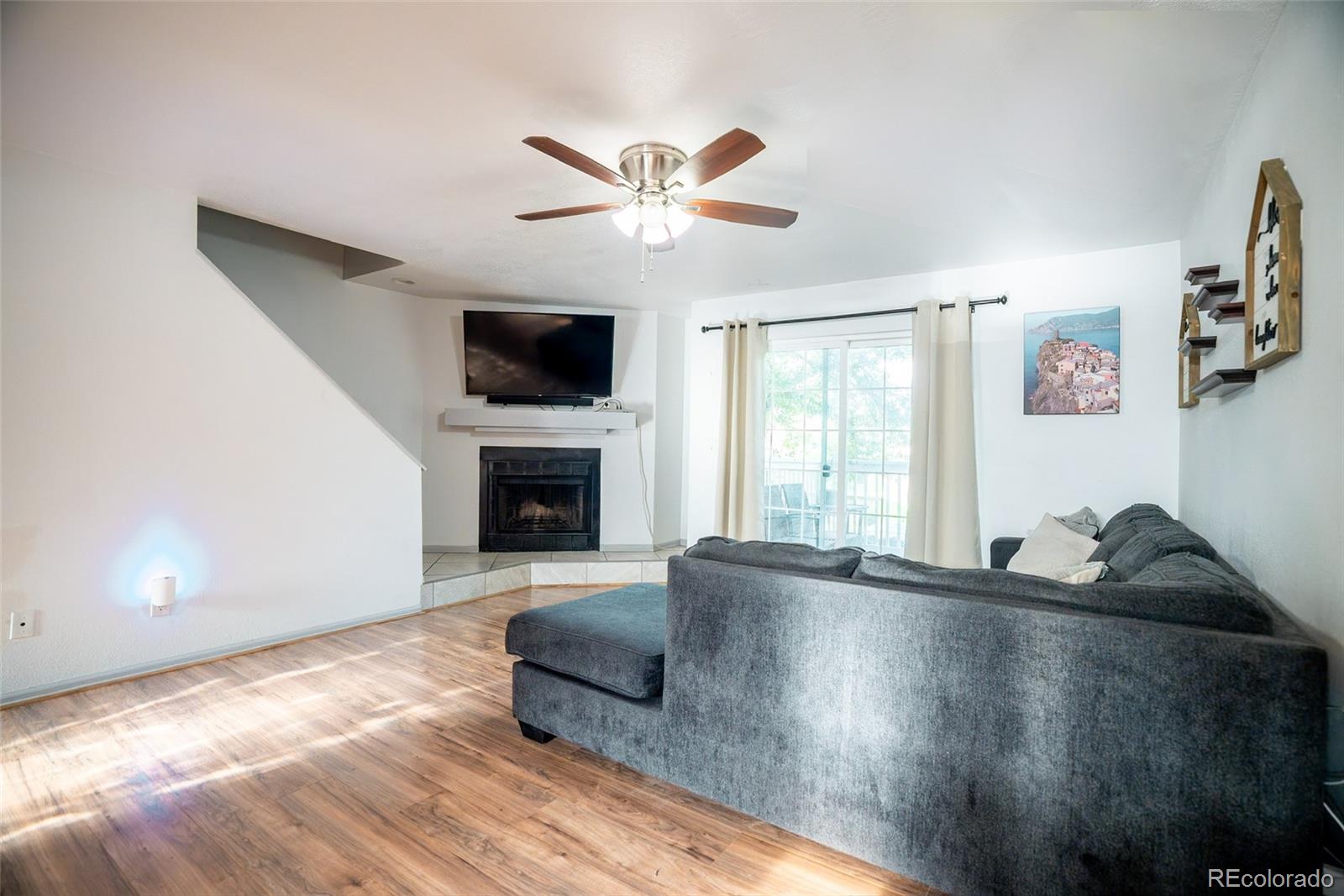 4107 South Rifle Way Aurora, CO 80013 - Photo 2 of 19