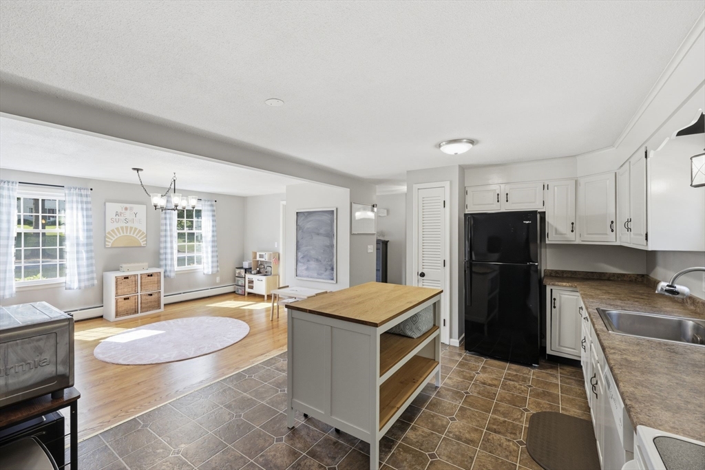 175 Pontoosic Road Westfield, MA 01085 - Photo 14 of 38