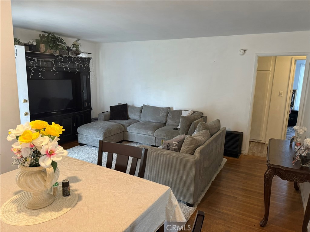 11709 Samoline Avenue Downey, CA 90241 - Photo 6 of 17