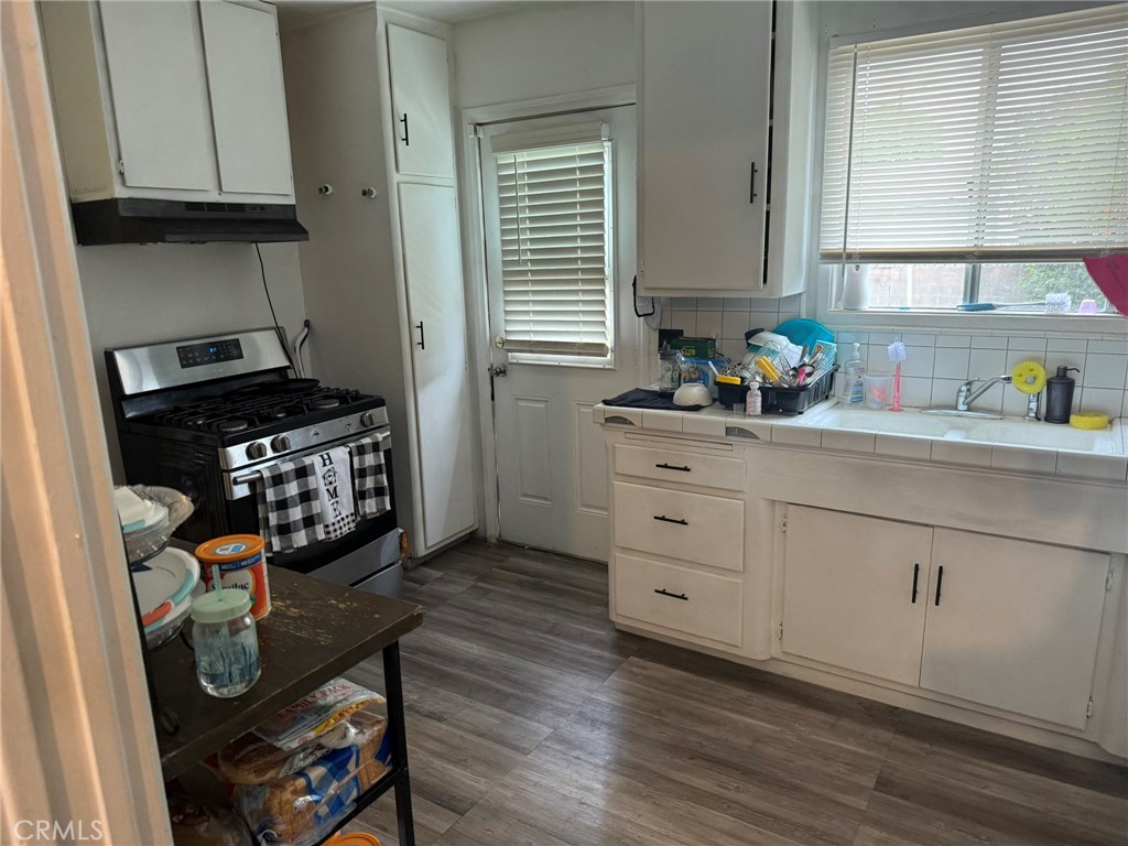 11709 Samoline Avenue Downey, CA 90241 - Photo 7 of 17