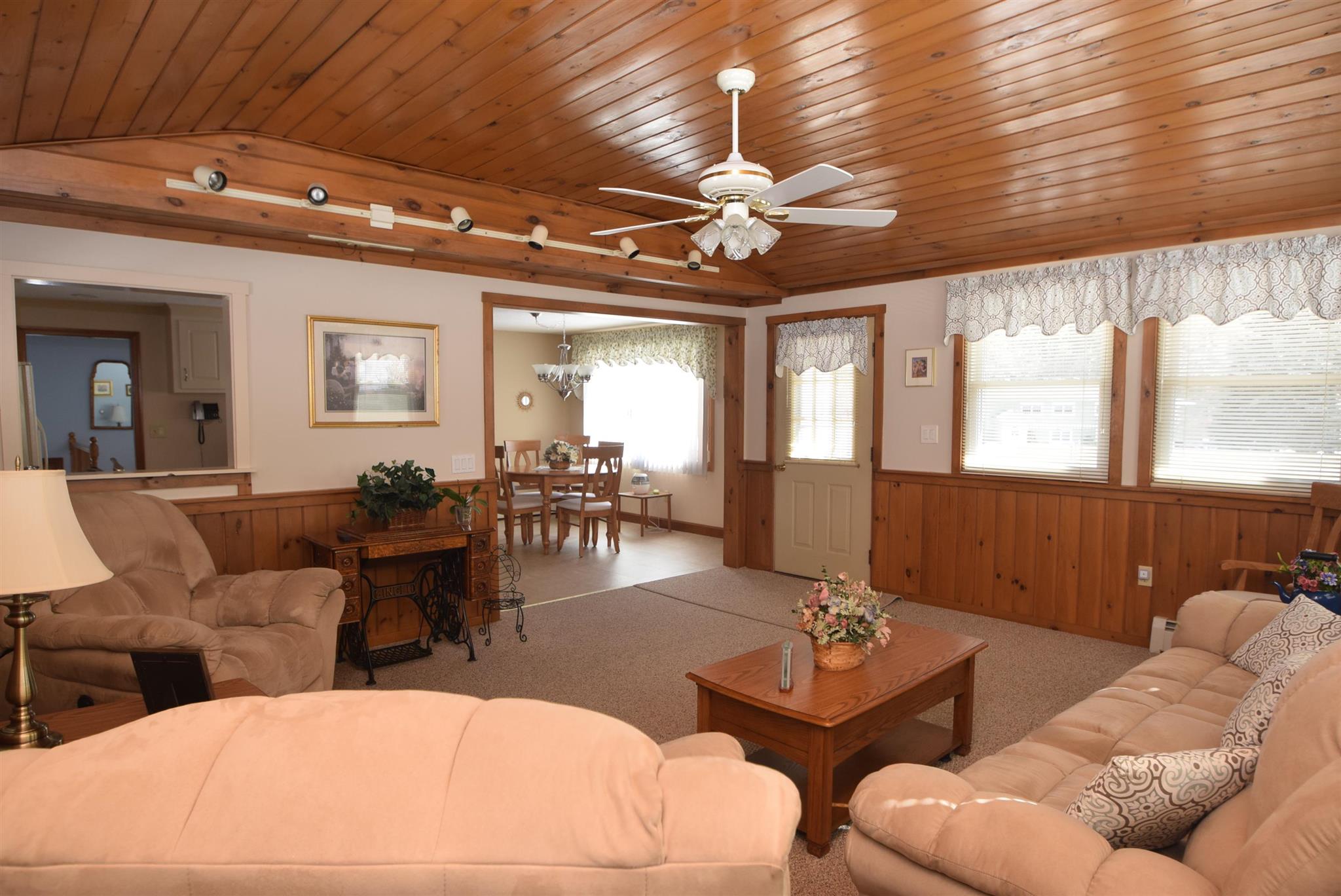 9 Tokanel Road Windham, NH 03087 - Photo 7 of 40