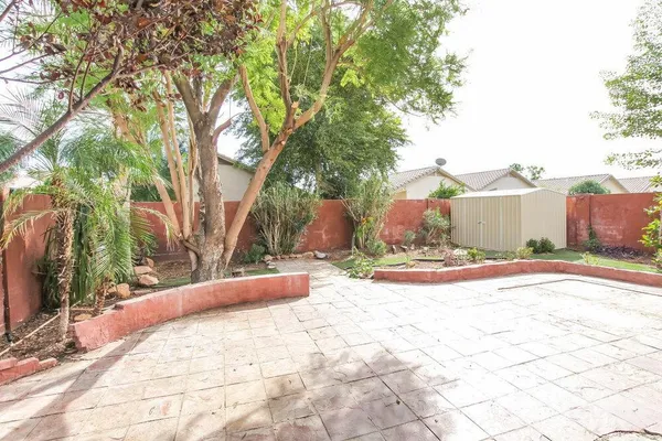 $2,230 | 15285 West Melissa Lane, Surprise, AZ 85374